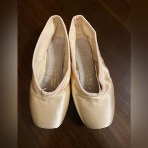 Bloch Sonata Pointe Shoes Size 3C